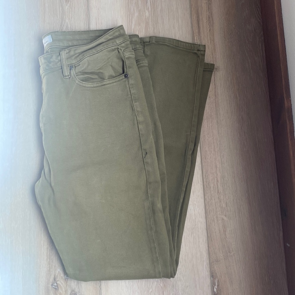 KanCan Estilo olive green sz 31 skinny stretch.
